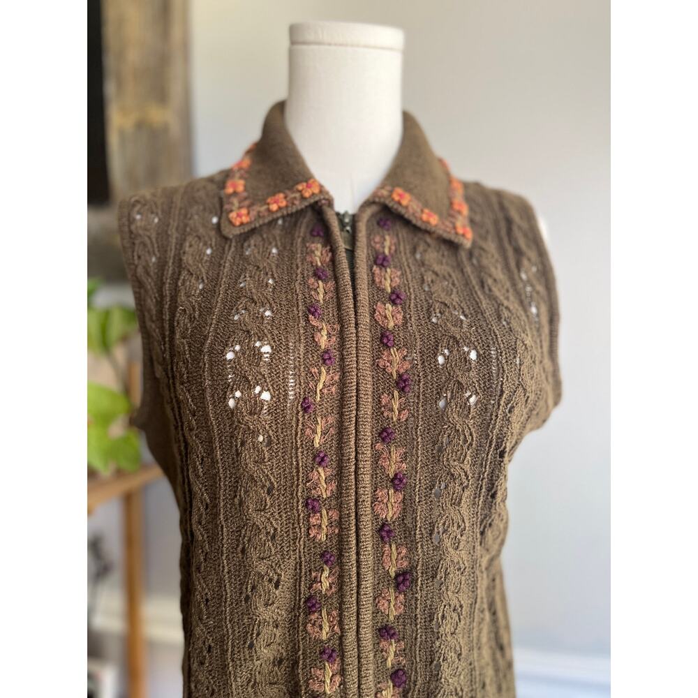 Vintage Y2K Green Sweater Vest Zip Front Floral Knit Crochet Size Medium